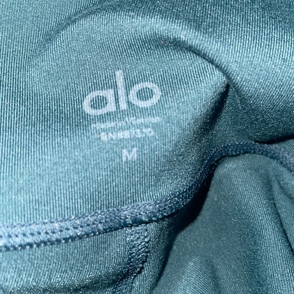 ALO Yoga sleek stylish